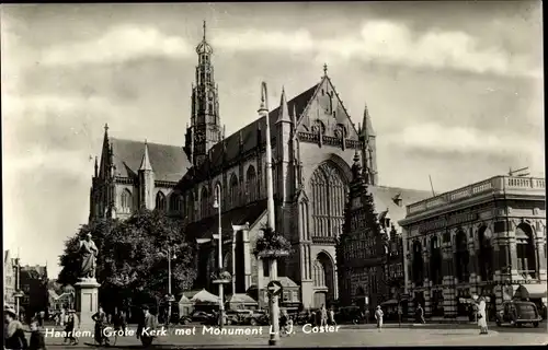 Ak Haarlem Nordholland Niederlande, Grote Kerk met Monument L. J. Coster