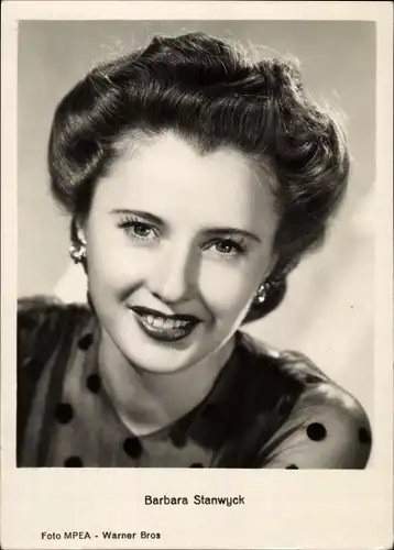 Ak Schauspielerin Barbara Stanwyck, Portrait