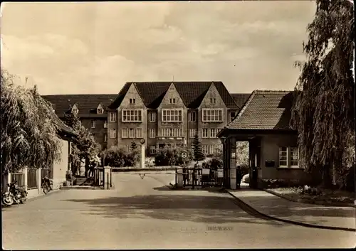 Ak Weißenfels an der Saale, Clara Zetkin Krankenhaus, Außenansicht