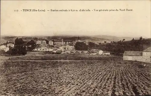 Ak Tence Haute Loire, Blick übers Feld zum Ort