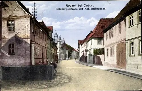Ak Bad Rodach Oberfranken Bayern, Heldburgerstraße mit Kahlertsbrunnen