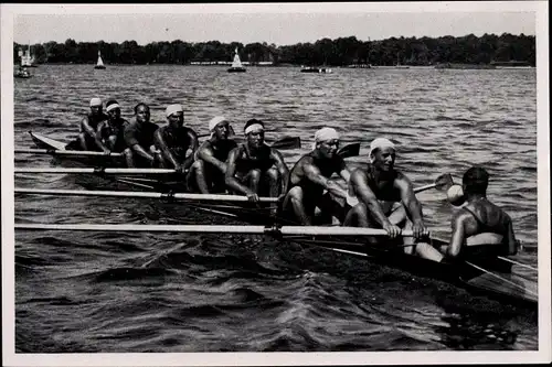 Sammelbild Olympia 1936, Italienische Ruderer beim Training im Achter