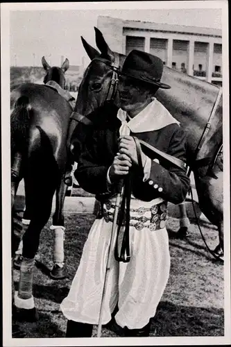 Sammelbild Olympia 1936, Mexikanischer Pferdepfleger beim Poloturnier