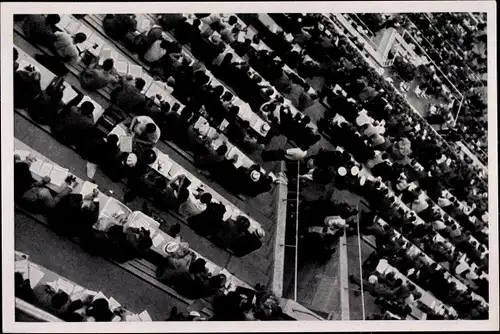 Sammelbild Olympia 1936, Pressevertreter