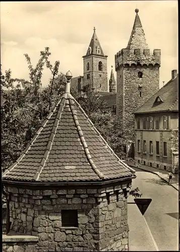 Ak Staßfurt im Salzlandkreis, Turmgasse mit Eulenturm und Blick zum schiefen Turm