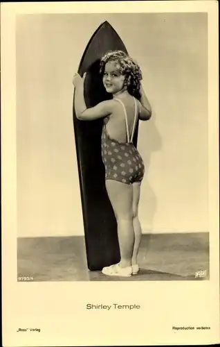Ak Schauspielerin Shirley Temple, Portrait, Surfboard
