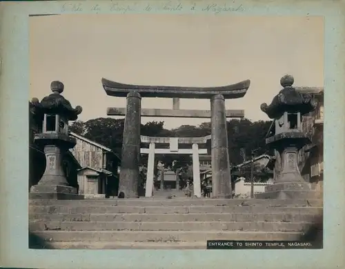 Foto Nagasaki Präf. Nagasaki Japan, Entrance to Shinto Temple