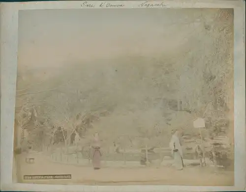 Foto Nagasaki Präf. Nagasaki Japan, Osuwa Park, women wearing the Kimono
