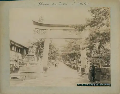 Foto Kyoto Präf. Kyoto Japan, The Shrine of Inari, Torii