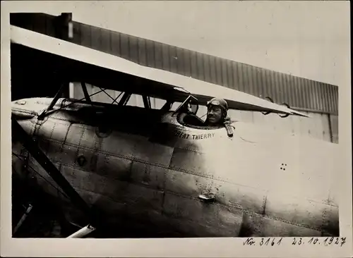Foto Kunstflugpilot Robert Thierry, Devoitine Hispano Flugzeug, Flughafen Berlin Tempelhof 1927