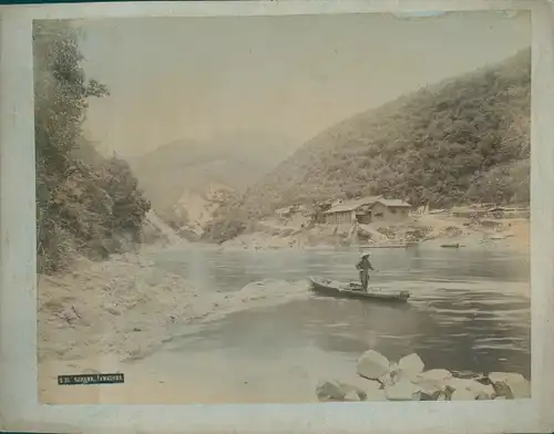 Foto Yamashiro Präfektur Kyoto Japan, Ujikawa River scene, fishing