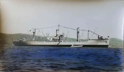 Foto US Kriegsschiff USS Altair, AK 257, Frachtschiff