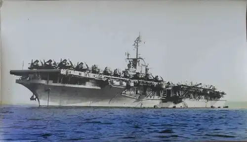 Foto US Kriegsschiff der Navy, Unbekannter Flugzeugträger