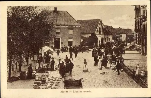 Ak Lichtenvoorde Oost Gelre Gelderland, Blick auf den Marktplatz