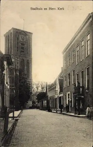 Ak Elburg Gelderland, Stadhuis en Herv. Kerk