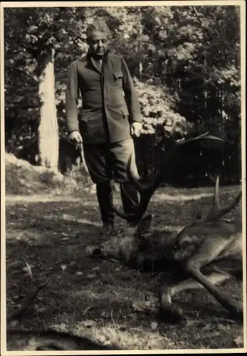 Foto Ak Oberschlesien, Jäger mit erlegtem XVI Ender 1937