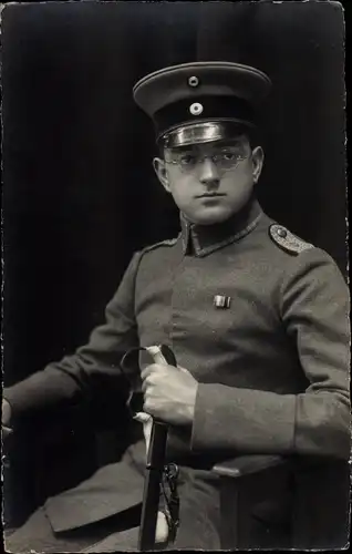 Foto Ak Deutscher Soldat in Uniform, Portrait