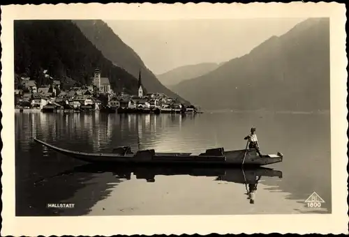 Ak Hallstatt im Salzkammergut Oberösterreich, Gondoliere auf See, Panorama