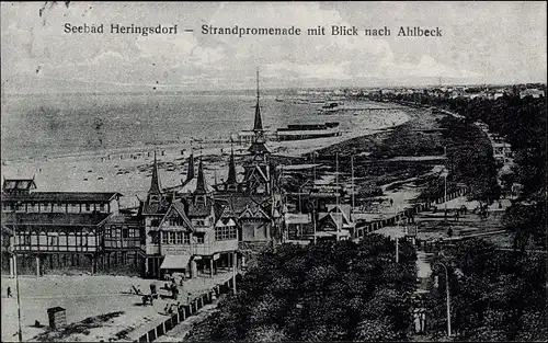Ak Ostseebad Heringsdorf auf Usedom, Strandpromenade mit Blick nach Ahlbeck, Panorama