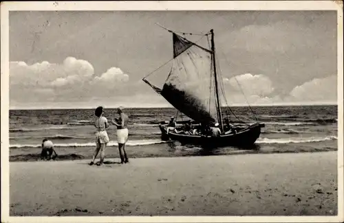 Ak Ostseebad Ahlbeck Heringsdorf auf Usedom, Landendes Segelboot, Strand