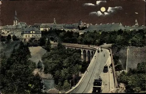 Ak Luxemburg Luxembourg, Panorama mit Viadukt bei Nacht