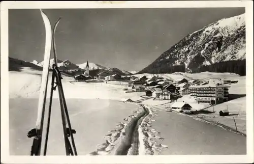 Ak Außerfern in Tirol, Hochalpiner Wintersportplatz Bergwang, Ortsansicht, Ski