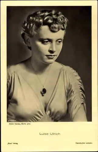 Ak Schauspielerin Luise Ullrich, Portrait, Ross Verlag 7361/1