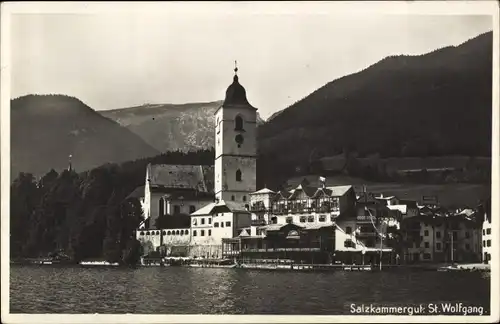 Ak St. Wolfgang im Salzkammergut Oberösterreich, Teilansicht, Kirche