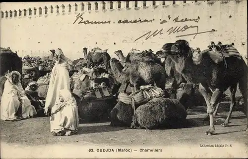 Ak Oudjda Oujda Marokko, Chameliers, Kamele