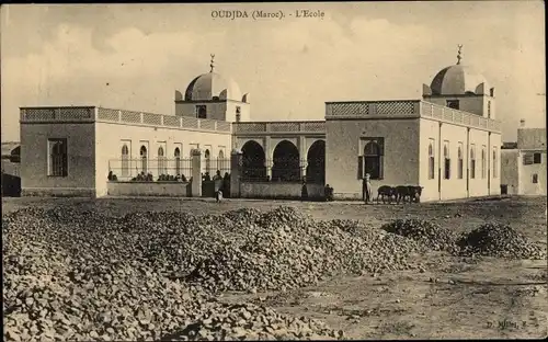 Ak Oudjda Oujda Marokko, L'École, Schule