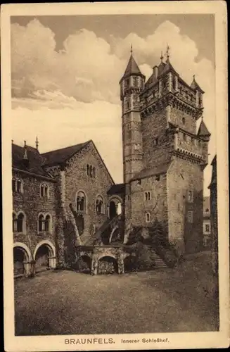 Ak Braunfels an der Lahn, Innerer Schlosshof