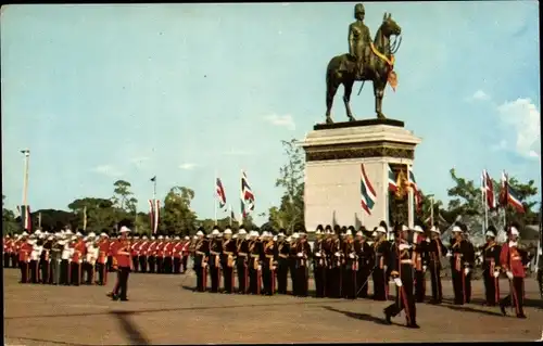 Ak Bangkok Thailand, His Majesty inspecting the imperial Guards