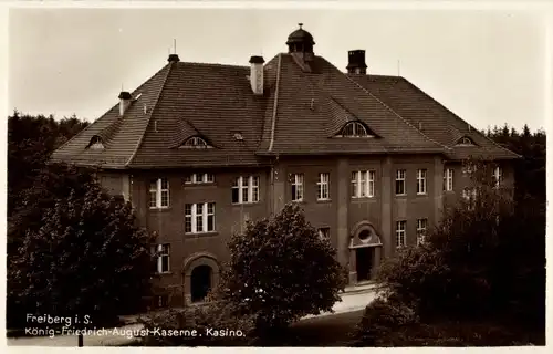 Ak Freiberg in Sachsen, König Friedrich August Kaserne, Kasino