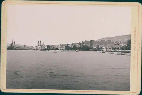Kabinettfoto Zürich Schweiz, Stadtpanorama vom Zürichsee gesehen, um 1890 