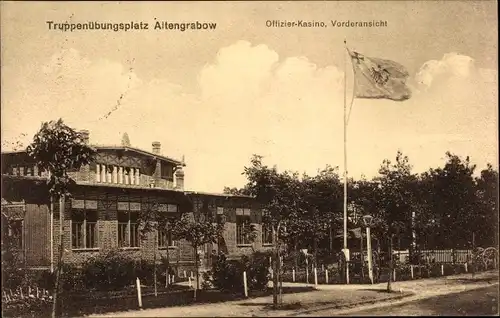 Ak Altengrabow Möckern in Sachsen Anhalt, Truppenübungsplatz, Offizierkasino, Vorderansicht