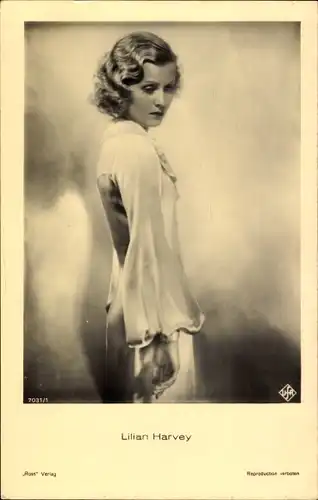 Ak Schauspielerin Lilian Harvey, Portrait, Ufa Film, Ross Verlag 7031 1