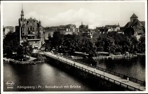 Ak Kaliningrad Königsberg Ostpreußen, Schloßteich mit Brücke