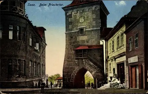 Ak Žatec Saaz Region Aussig, Beim Priestertor