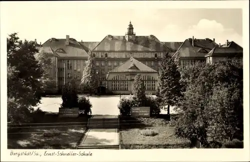 Ak Burgstädt in Sachsen, Ernst-Schneller-Schule, Außenansicht