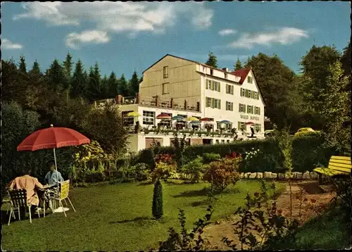 Ak Glashütten im Taunus Hessen, Wald-Hotel, Außenansicht, Garten