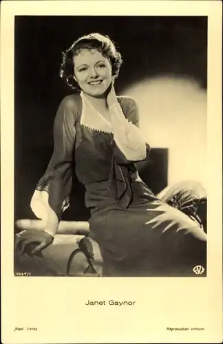 Ak Schauspielerin Janet Gaynor, Portrait, Ross Verlag 7147/1, Fox