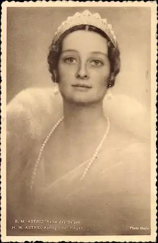 Ak Königin Astrid von Belgien, Reine des Belges, Portrait