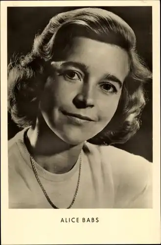 Ak Sängerin Alice Babs, Portrait, Halskette