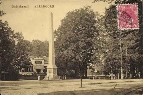 Ak Apeldoorn Gelderland, Gedenknaald