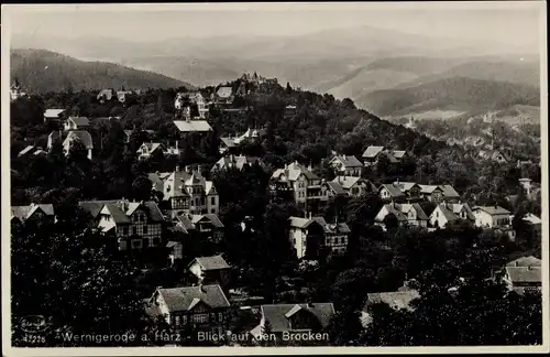 Ak Wernigerode am Harz, Gesamtansicht mit Brocken