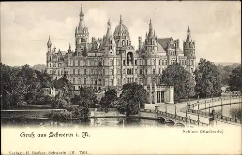 Ak Schwerin in Mecklenburg, Großherzogliches Schloss, Stadtseite, Brücke