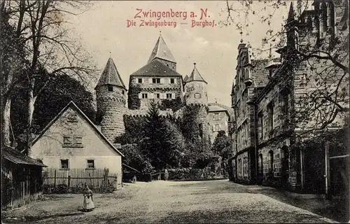 Ak Zwingenberg am Neckar Baden, Die Zwingenburg, Burghof