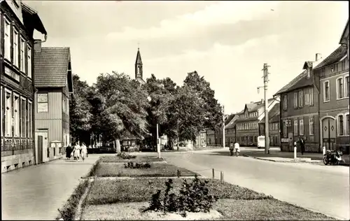 Ak Hasselfelde Oberharz am Brocken, Partie am Marktplatz, Postamt, Kirchturm