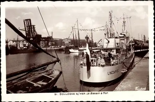 Ak Boulogne sur Mer Pas de Calais, Le Bassin à flot