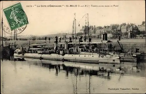 Ak Saint Malo Ille et Vilaine, Torpilleurs dans le Port
